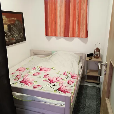 Bercsenyi Vendeghaz Daire